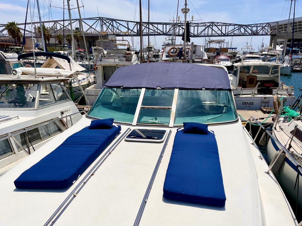 Yacht Hotel Barcelona Sant Adria de Besos Bagian luar foto
